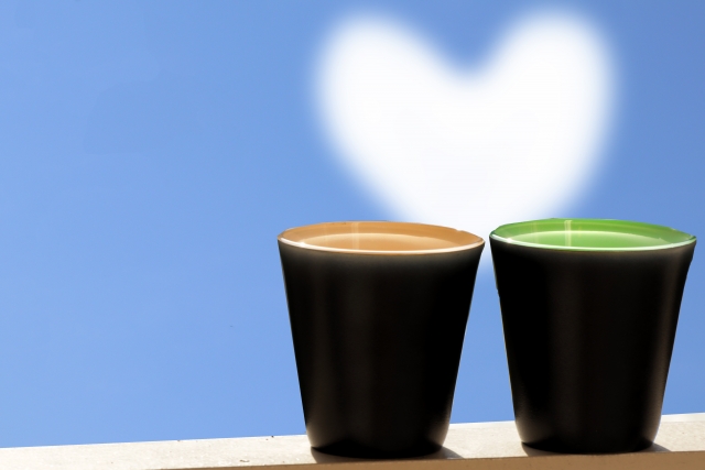 ハートの夫婦マグカップ